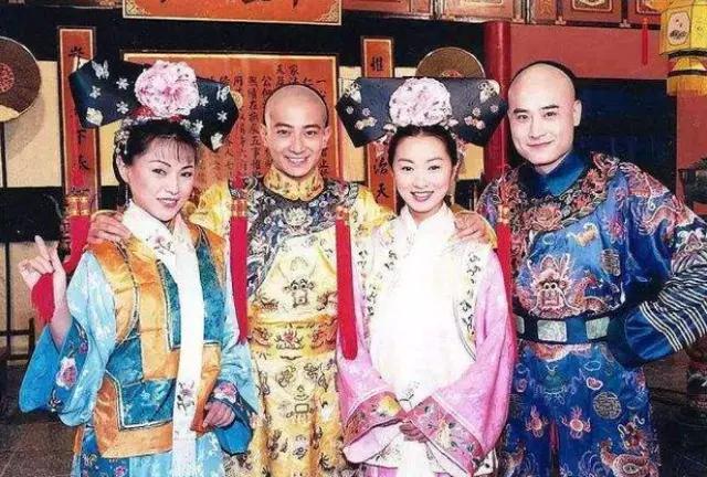 赵薇|当年走红时“瞧”不起赵薇，曾被男友抛弃患抑郁，如今49岁成这样