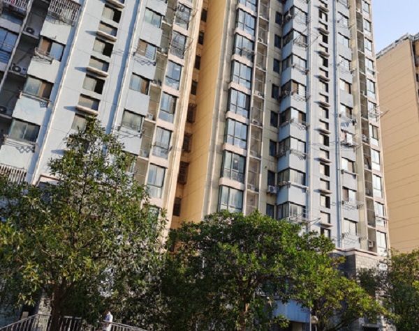 话晴空|南京一对小情侣，双双自杀在出租屋中，邻居：男的上班女的不上班