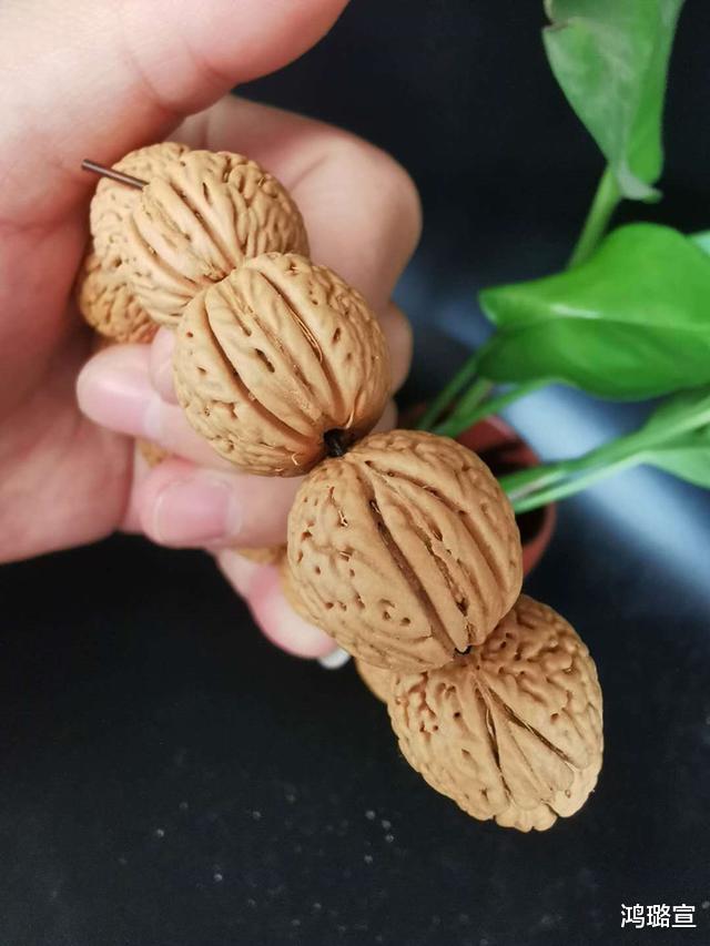 文玩|文玩都娇贵？错！这3类文玩不仅“皮实”而且包浆速度优秀！