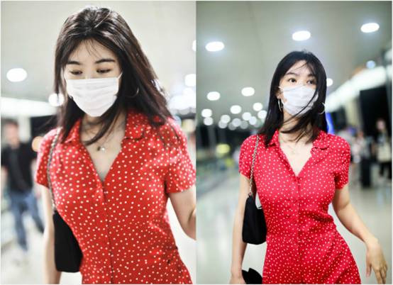 李菲儿|李菲儿太迷人，穿红色波点裙曲线明显，难怪是黄晓明最美前女友