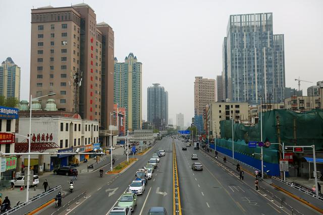 河南商报|一个时代的结束！郑州16层中科大厦今日爆破拆除，现场太震撼