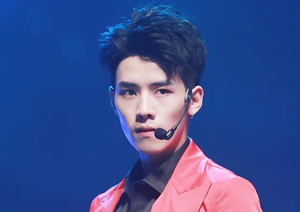 「创造营2020」《创造营2020》第三轮，请了6位学长来帮唱，名单连路人都满意