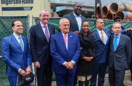 腾讯|98年奥尼尔100万入股谷歌，22年过后赚了多少钱？说出来你别不信