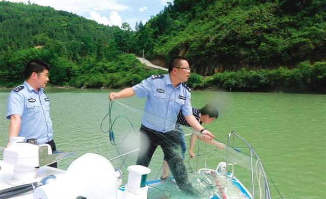 成都|9月1日起四川成都自然水域全面禁渔，钓友：先学规定再钓鱼