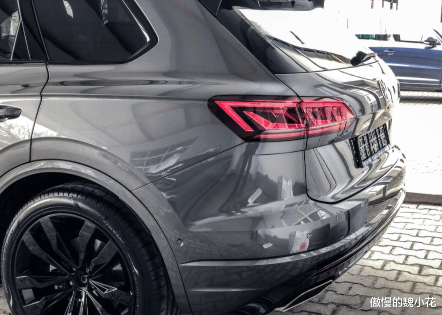 奥迪Q5@2020款大众“途锐”黑骑士版亮相，与凯宴同平台，颜值再次提升！