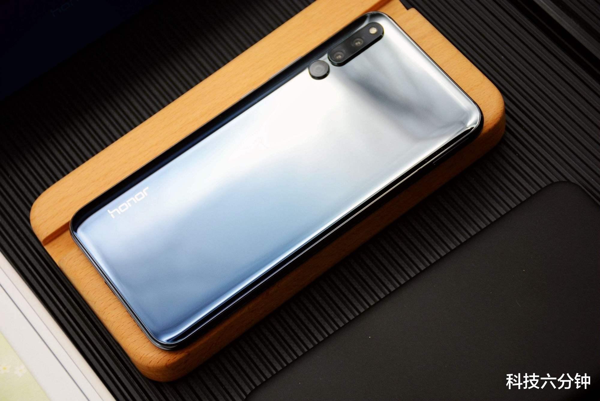 华为荣耀|荣耀Magic 3最新确认，麒麟9000+双6400万+4700mAh，售价很感人