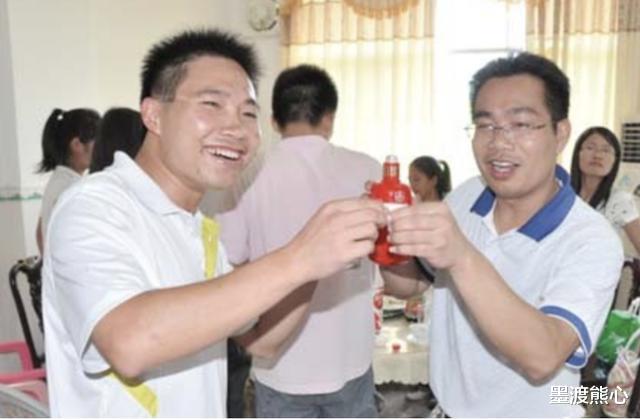 【清华大学】何苦呢？拒绝一众985，高考10次进清华的吴善柳，终究还是很平庸