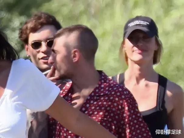 安德烈亚·皮尔洛■意大利神童缘何泯然众人？维拉蒂抽烟又被拍到，跟国足一样不自律