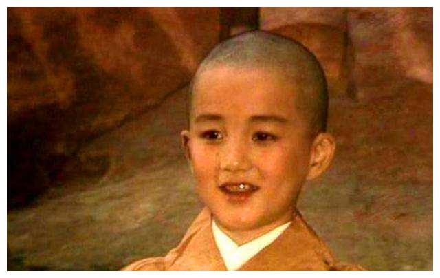 『唐僧』他是西游记中放鱼的小唐僧，今成亿万富翁，妻子是甄嬛传中的她