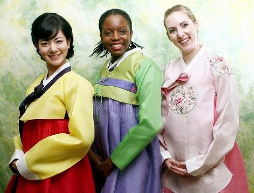 |白种人和黑种人大多有体味，为何黄种人基本没有？