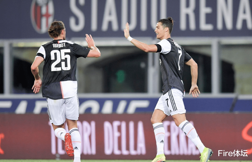 『C罗』7.3分！35岁C罗踢疯了: 首开纪录＋打破4场球荒，剑指意甲金靴