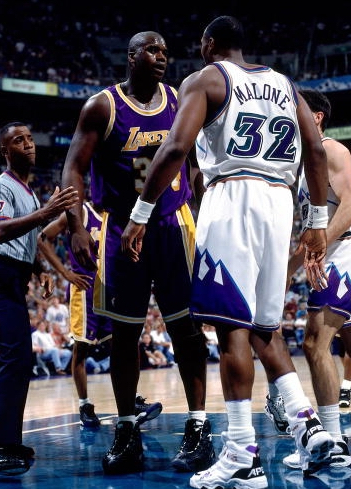 「马龙」邓肯害怕，“海军上将”被打出阴影，当年马龙打NBA究竟有多猛？