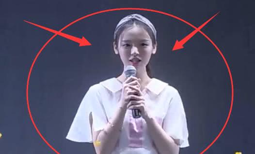 「杨超越」杨超越创1面试照流出，看清素颜，才懂为啥节目组对她网开一面