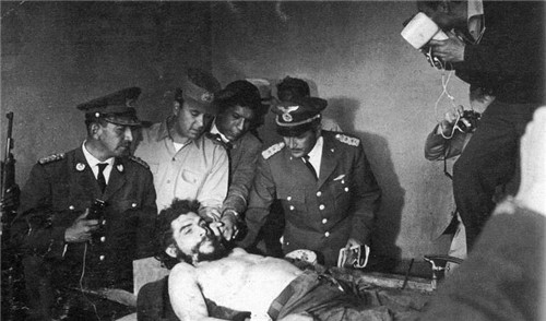 切·格瓦拉|切·格瓦拉行刑后的照片流出：双眼始终睁开，身中9弹，双手被砍掉