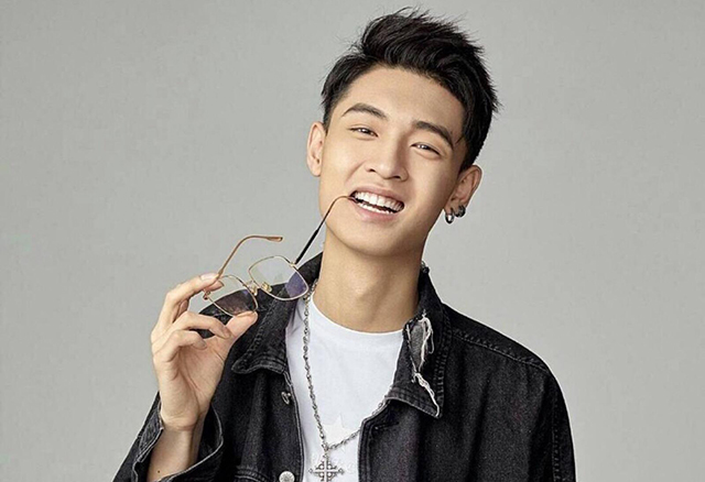 秦霄贤|郭德纲说秦霄贤能买下德云社真的吗？秦霄贤家里干什么的