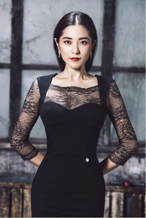 冻龄|44岁的她曾被称“最美女鬼” , 三任男友皆成影帝，简直是冻龄女神