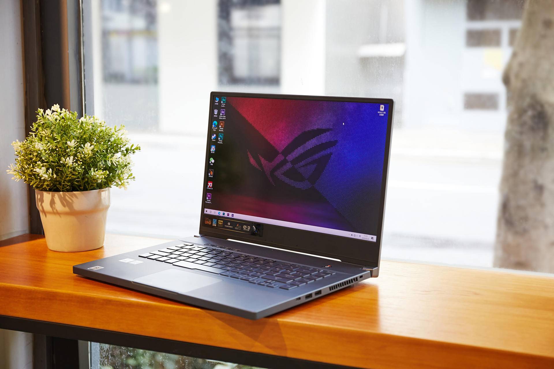 笔记本|万元设计本也有性价比？ROG幻15 98%好评就是有底气