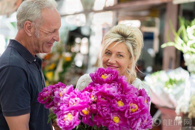 |不断增长的老年艾滋病患者：无处安放的生理需要