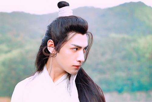 赵露思|“换剧不换脸”的4位明星，演啥都是一个模样，网友：真佩服！