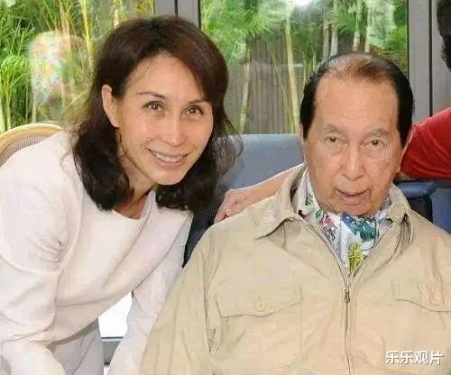 赌王|赌王二房的千金女儿国外晒靓照，被舅舅何猷君特殊警告