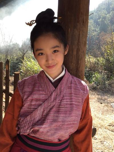 林青霞|林青霞“女儿”长大了？眉宇间的英气与笑容像极了年轻时的林青霞