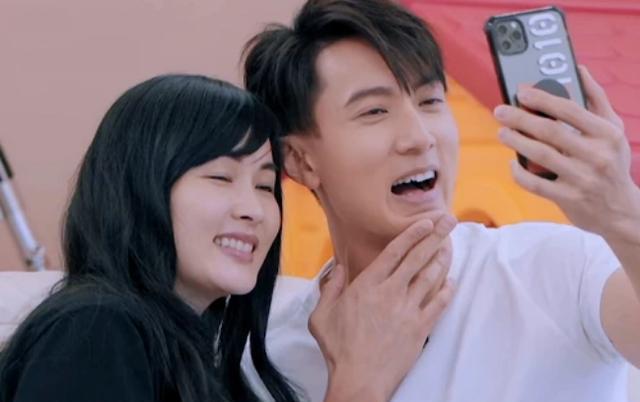『吴尊』吴尊妻子独自拍婚纱，扮空姐一起旅游，克制的爱情总能被幸福眷顾