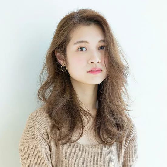 刘海|这几款短发发型，新手也能自己扎~风靡日本秋冬人气发型18款