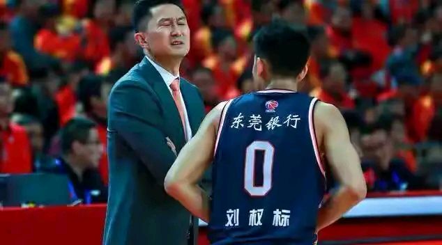 刘权标▲不懂就问！身穿广东0号球衣的刘权标是什么来头？为什么叫他球霸？