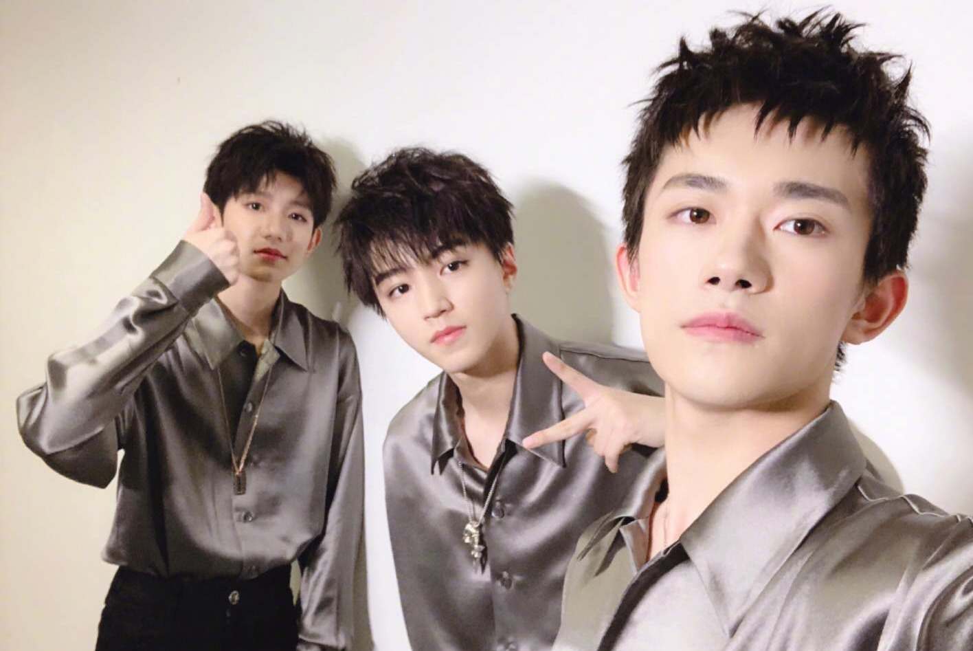 「TFBOYS」TFBOYS发展差距彻底拉开,一位19岁狂揽八项金像奖,一位还在道歉和罚款