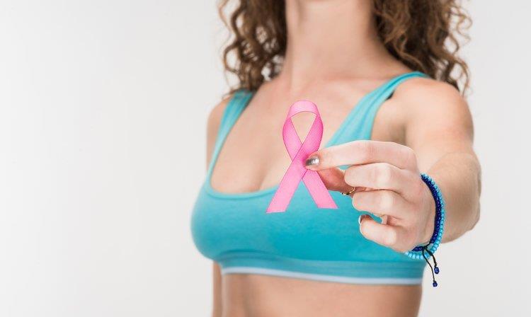 乳腺癌|女人请听好!身上有这4个症状别死扛,是乳腺癌上身了!