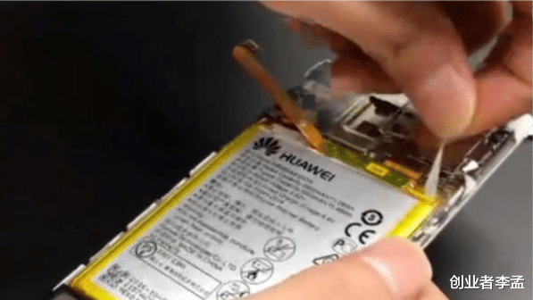 手机电池|iPhone换电池，需要手续费35元，贵吗？