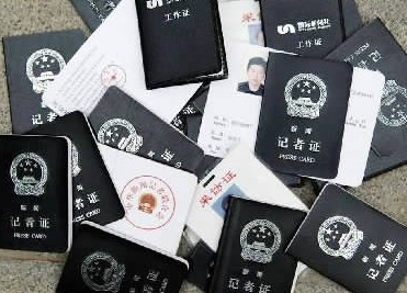 清华大学■清华大学暂停新闻本科招生，这究竟向外界释放了哪些信号？