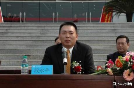 巴菲特|他花百万吃一顿饭，首位与巴菲特共进午餐的中国人，如今身价千亿