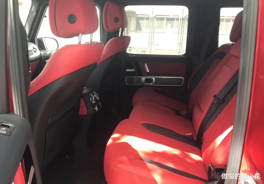 #g63#中国市场专属，首批AMG“G63”中国红抵达港口，国内限量15台！