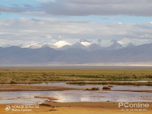 荣耀|掌握正确拍照姿势，荣耀30系列get秋日绝美大片