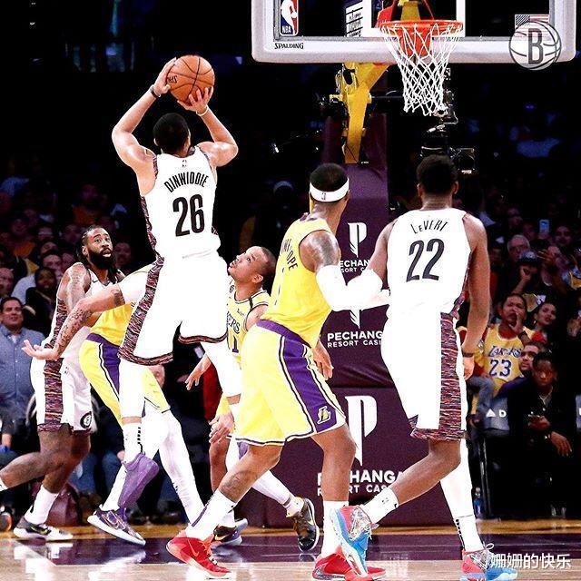 「湖人队」三方交易出炉?湖人要41+14超级后卫,杜兰特和詹姆斯都圆梦了