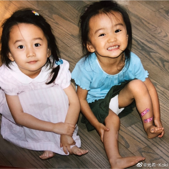 「木村拓哉」两个女儿隔肚“亲吻”，木村放珍贵旧照为大女儿庆生