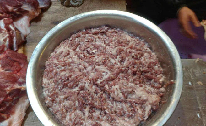 『食材』去菜市场买菜，聪明人很少买这4种菜，菜贩子：我们自己很少吃