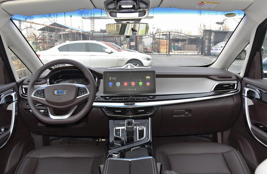 吉利嘉际：什么样的人会开吉利嘉际？开它有面子吗？吉利嘉际的油耗大吗