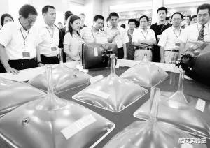 #TCL#蛰伏10年，豪掷1800亿，年轻人都没听过的TCL回来了