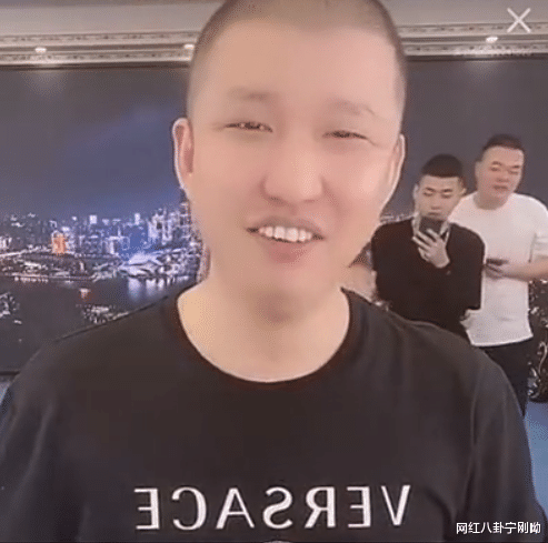 井元林|二驴娱乐直播人气飙升300万！张二嫂连麦质疑？方丈兄弟宏楠钓鱼视频曝光