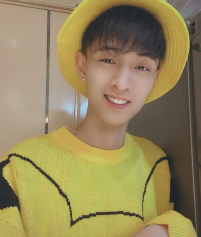 郭德纲：德云社为何急于捧火秦霄贤，郭德纲如今的困难，原来只有他能解决