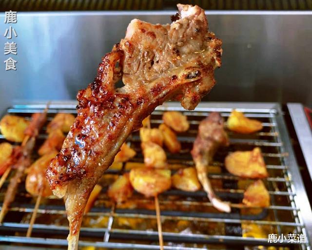 烧烤|烧烤师傅积累了8年的烧烤秘方，孜然香浓肉汁鲜，吃过都拍案叫香