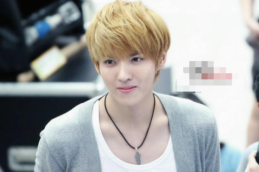 陈妍希|事实证明，换对发型如同整容，不信你看陈妍希吴亦凡华晨宇