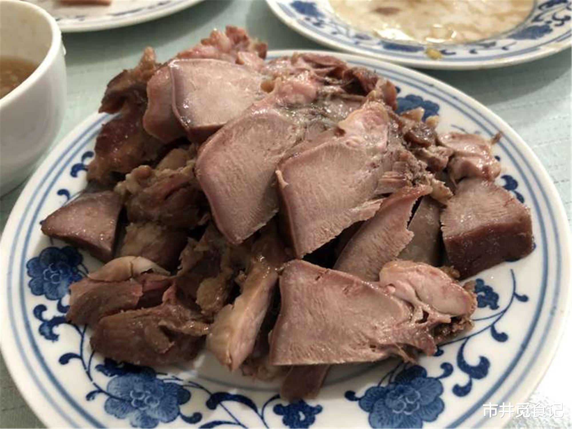 大饭店|老同学开车千里找我,没去大饭店,小店点了6盘菜,同学:太懂我了