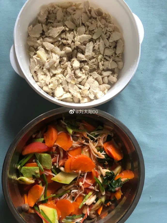 健身|国内健身比赛这美女裁判的身材太犯规了吧！观众都顶不住