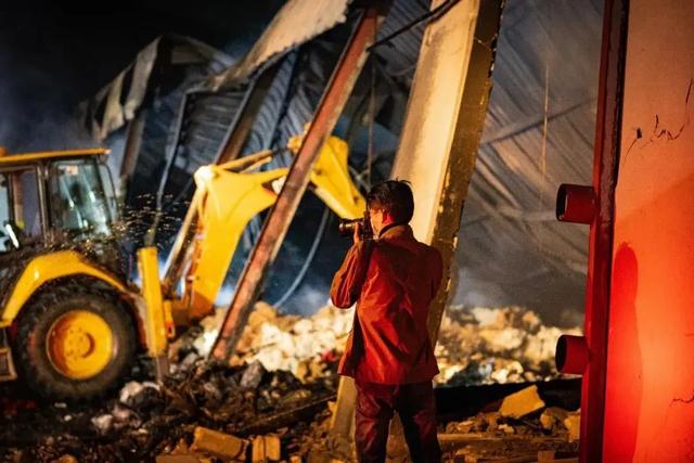 赞比亚▲愤怒！3名华人赞比亚遇害惨遭焚尸：人性最大的恶是恩将仇报