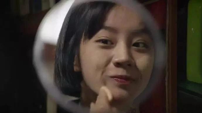 「」女生化妆后的迷之自信？