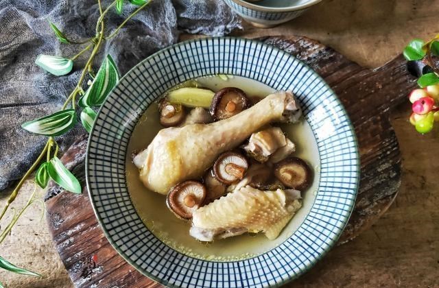 香菇|明日大暑,多给家人喝这汤,滋补养人,有条件要多吃