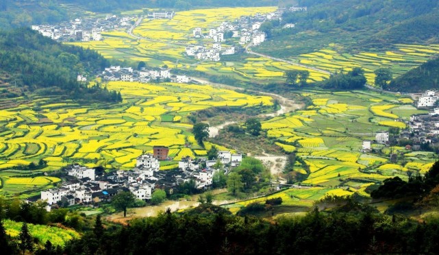 稻城亚丁|10个秋季最美旅行地，稻城亚丁上榜，最后一个少有人知